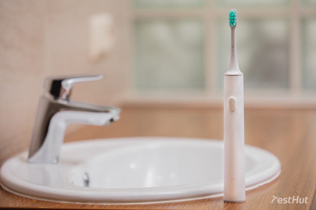 Xiaomi Mi Electric Toothbrush vertical